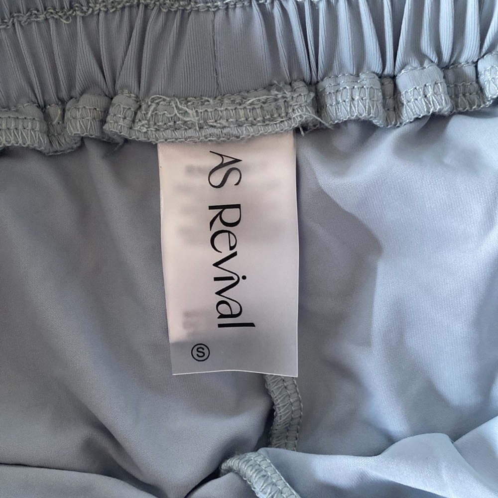 Altar’d State flowy shorts - Picture 3 of 4